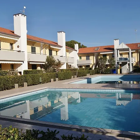 Appartamenti In Residence Portosole E Residence Tamerici Con Piscina-Cavallino Treporti Exterior photo