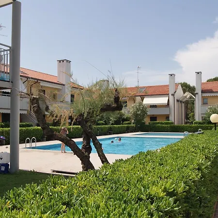 Appartamenti In Residence Portosole E Residence Tamerici Con Piscina-Cavallino Treporti Exterior photo