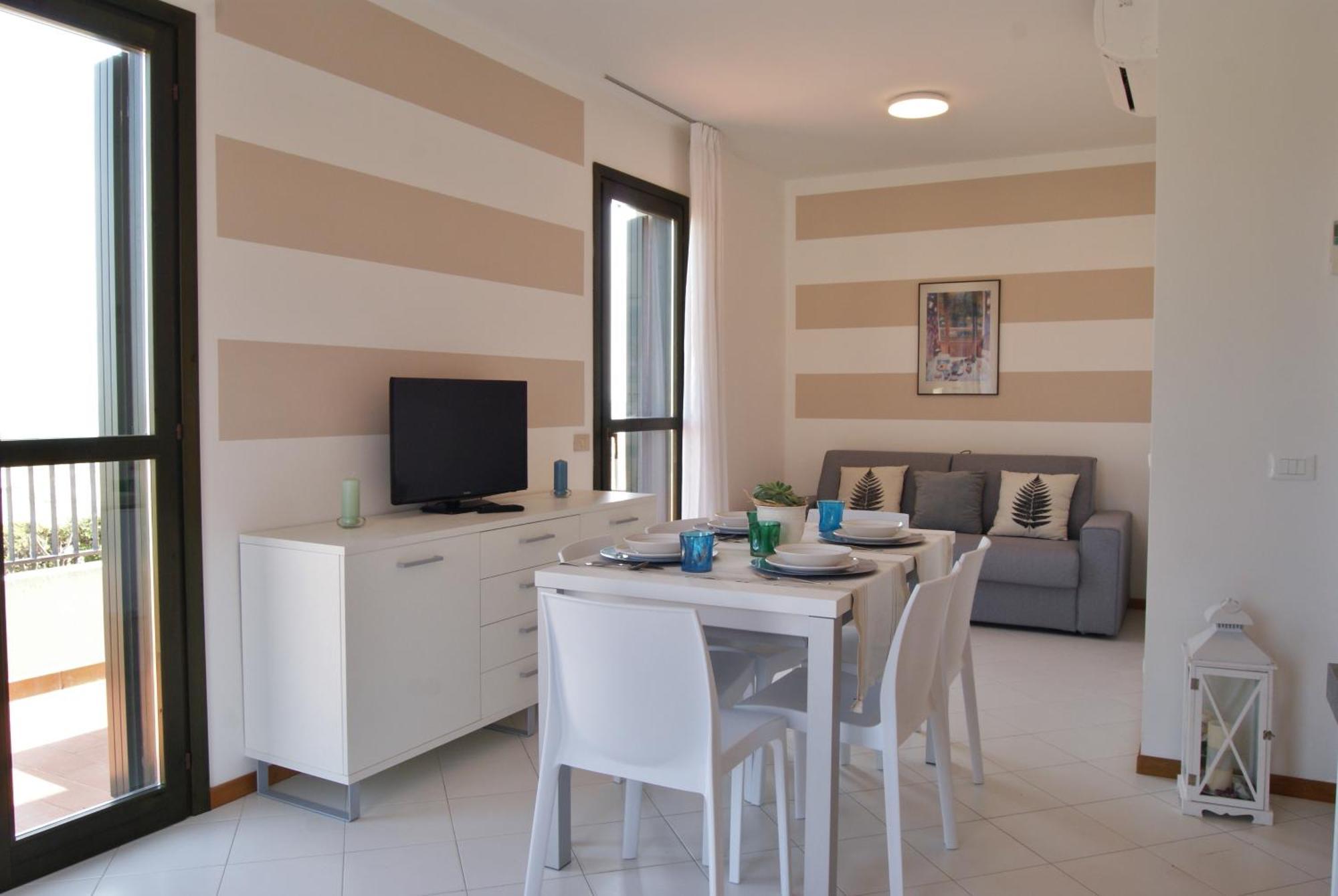 Apartment In Portosole E Tamerici Con Piscina-cavallino Treporti